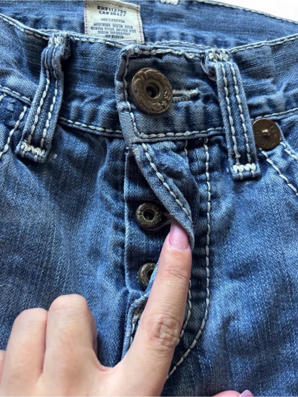 True Religion Lightwash Flare Jeans - Picture 5 of 8